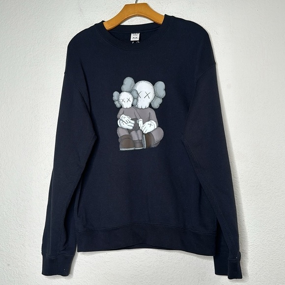 NEW UNIQLO x KAWS Crewneck Sweatshirt Black Size Small Black Oversized - Picture 5 of 14